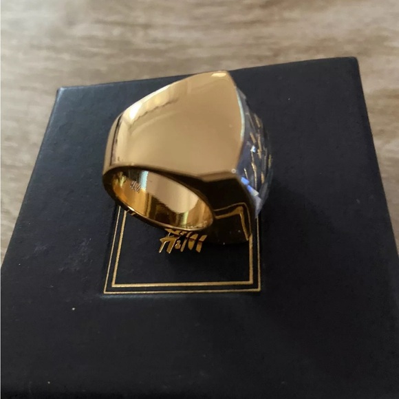 Balmain x H&M Crystal and Gold Cocktail Ring - Picture 9 of 10